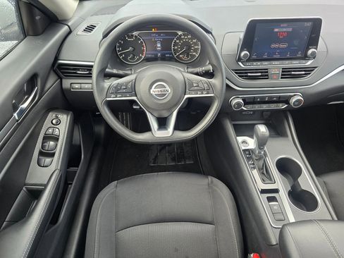 Used 2022 Nissan Altima 2.5 SV image 62