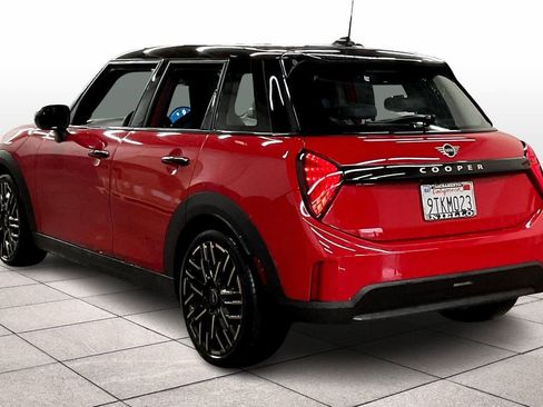 Certified 2025 MINI Cooper 4-Door Hardtop image 15