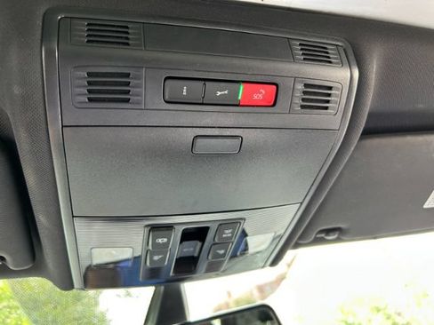 Used 2020 Volkswagen GTI SE FWD image 21