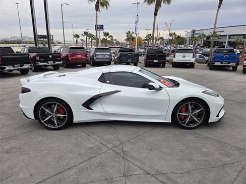 Certified 2022 Chevrolet Corvette Stingray w/ Z51 Performance Package image 7