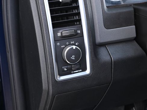 Used 2015 RAM 1500 Big Horn AWD/4WD image 32