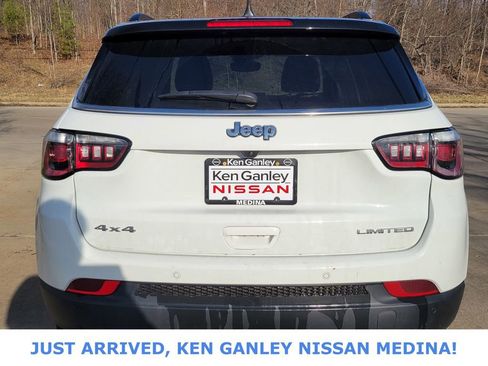 Used 2025 Jeep Compass Limited image 4