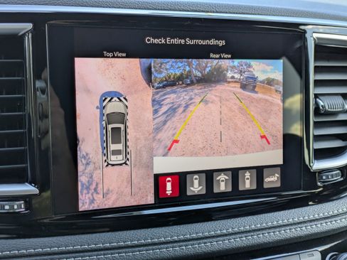 New 2026 Chrysler Pacifica Limited FWD image 25