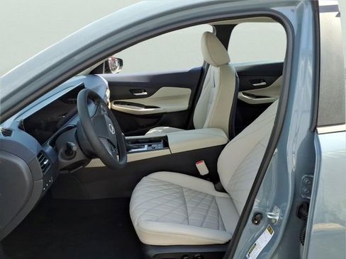New 2026 Nissan Sentra SL FWD image 28