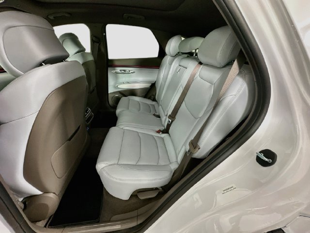 New 2027 Genesis GV70 2.5T Advanced AWD/4WD image 17