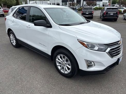Used 2020 Chevrolet Equinox LS w/ LPO, Cargo Package AWD/4WD image 2