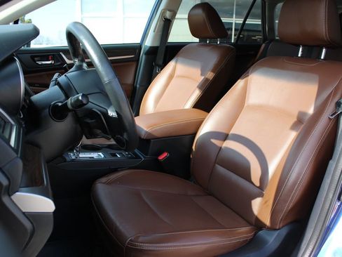 Used 2017 Subaru Outback 3.6R Touring w/ Popular Package #5A image 10