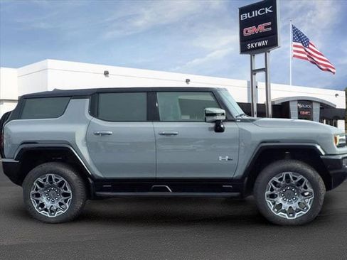 New 2025 GMC Hummer EV 3X image 4