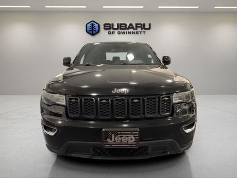 Used 2018 Jeep Grand Cherokee Laredo AWD/4WD image 8