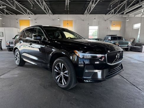 Used 2023 Volvo XC60 B5 Core image 12