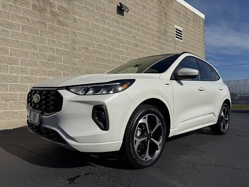 Used 2024 Ford Escape ST-Line Select w/ Tech Pack #2 image 6