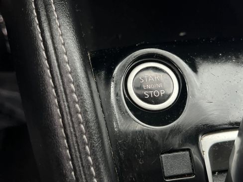 Used 2018 Nissan Kicks S image 22