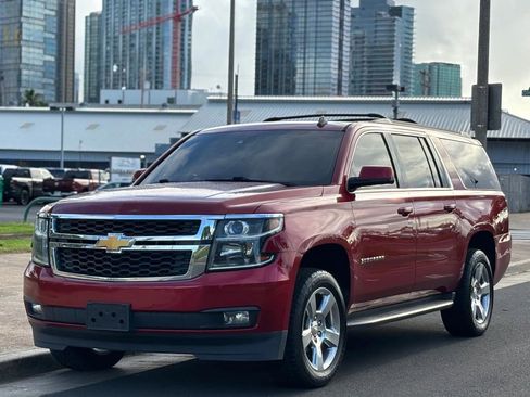 Used 2015 Chevrolet Suburban LT w/ Luxury Package image 1