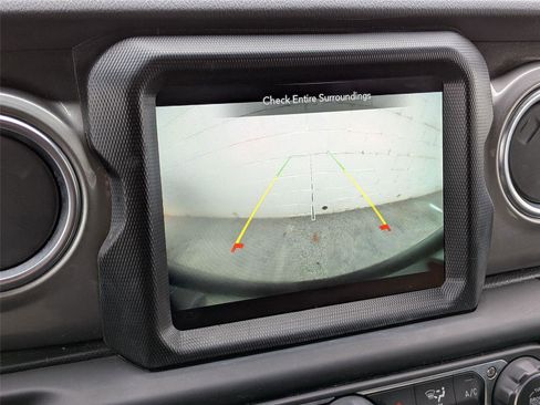 Certified 2021 Jeep Wrangler Unlimited Sahara AWD/4WD image 24
