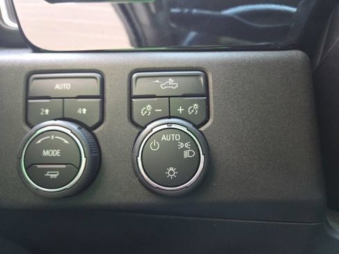 Used 2023 Chevrolet Silverado 1500 LT AWD/4WD image 52