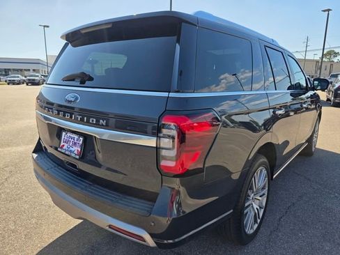 Used 2022 Ford Expedition Platinum image 8