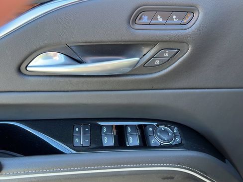 Certified 2024 Cadillac Escalade ESV Premium Luxury w/ LPO, Floor Liner Package AWD/4WD image 10