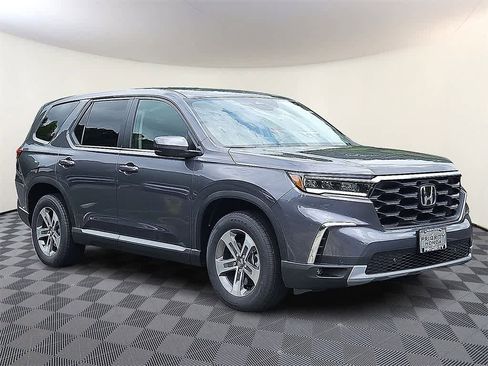 New 2025 Honda Pilot EX-L image 2