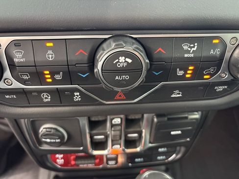 New 2026 Jeep Wrangler Unlimited Rubicon AWD/4WD image 31