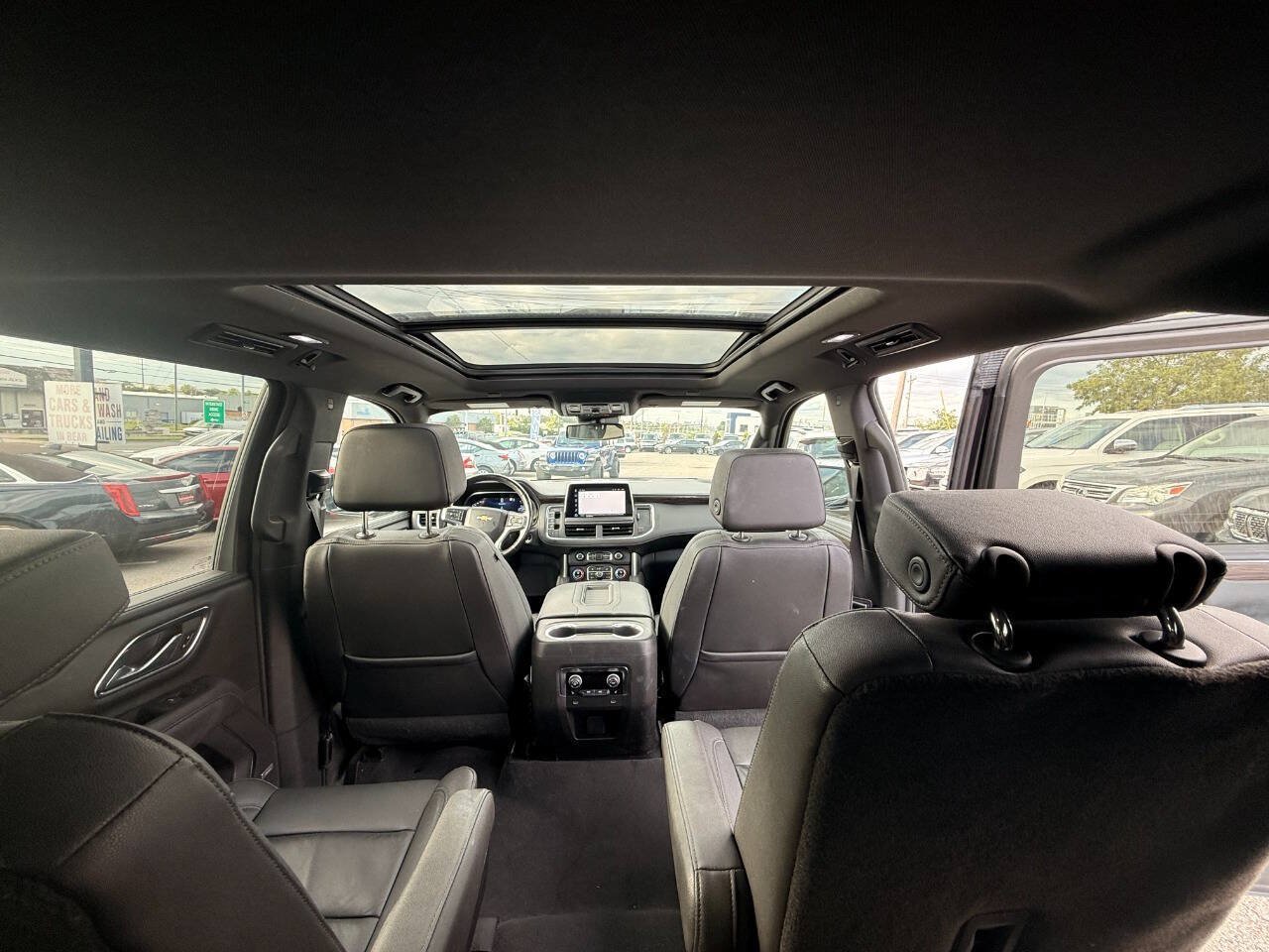 Used 2023 Chevrolet Suburban LT w/ Luxury Package AWD/4WD image 45