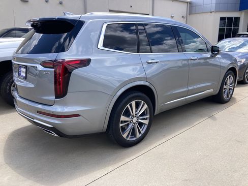 Used 2024 Cadillac XT6 Premium Luxury w/ Technology Package FWD image 2