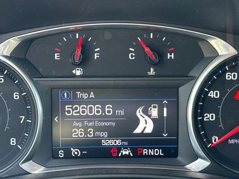 Used 2021 Chevrolet Equinox LT FWD image 17