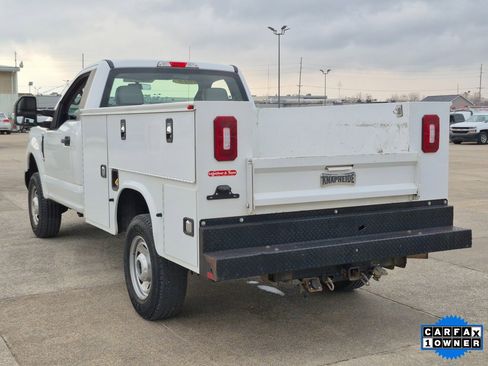 Used 2019 Ford F350 XL w/ Power Equipment Group image 5