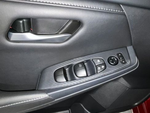 Used 2025 Nissan Sentra SV w/ All-Weather Package image 33