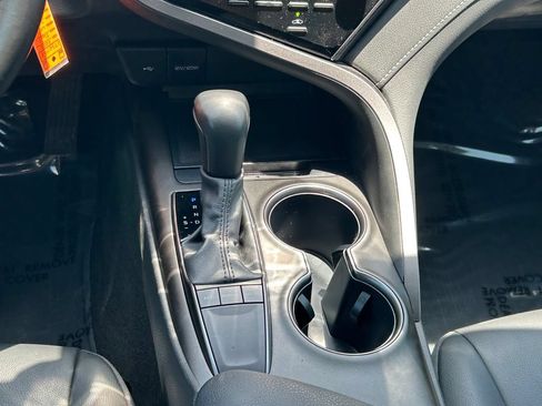 Used 2023 Toyota Camry SE FWD image 19