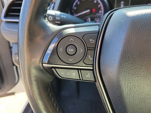 Used 2023 Toyota Camry SE image 19