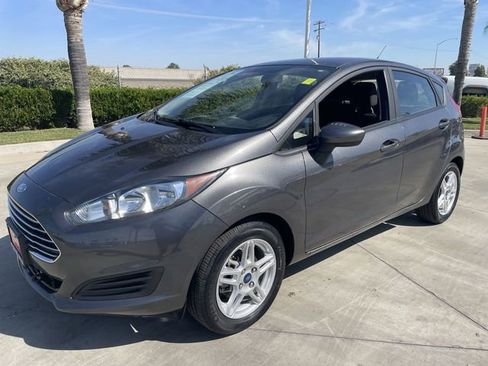 Used 2019 Ford Fiesta SE image 4