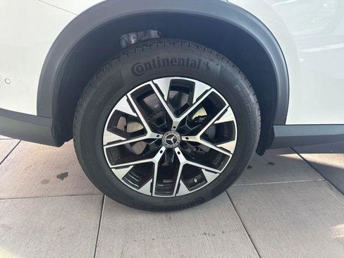 Used 2025 Mercedes-Benz GLC 350e GLC 350e image 11