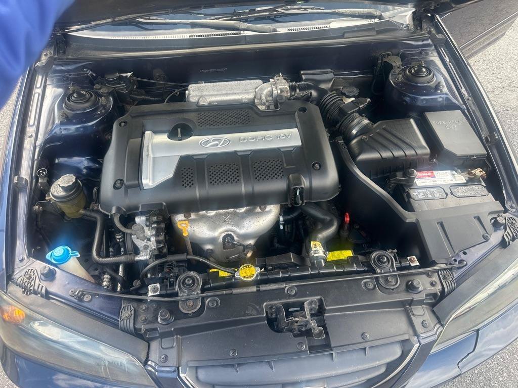 Used 2005 Hyundai Elantra GLS FWD image 30
