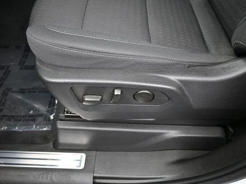 Used 2023 Chevrolet Silverado 1500 LT image 15