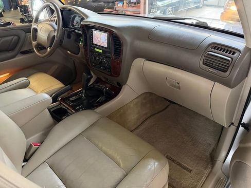 Used 2000 Toyota Land Cruiser AWD/4WD image 13