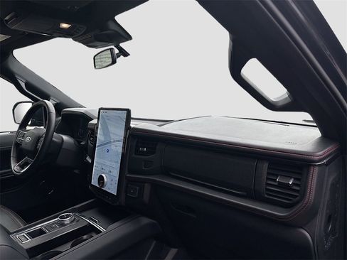 Used 2024 Ford Expedition Max Limited image 32