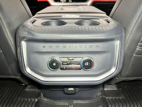 Used 2025 Ford Expedition Tremor AWD/4WD image 21