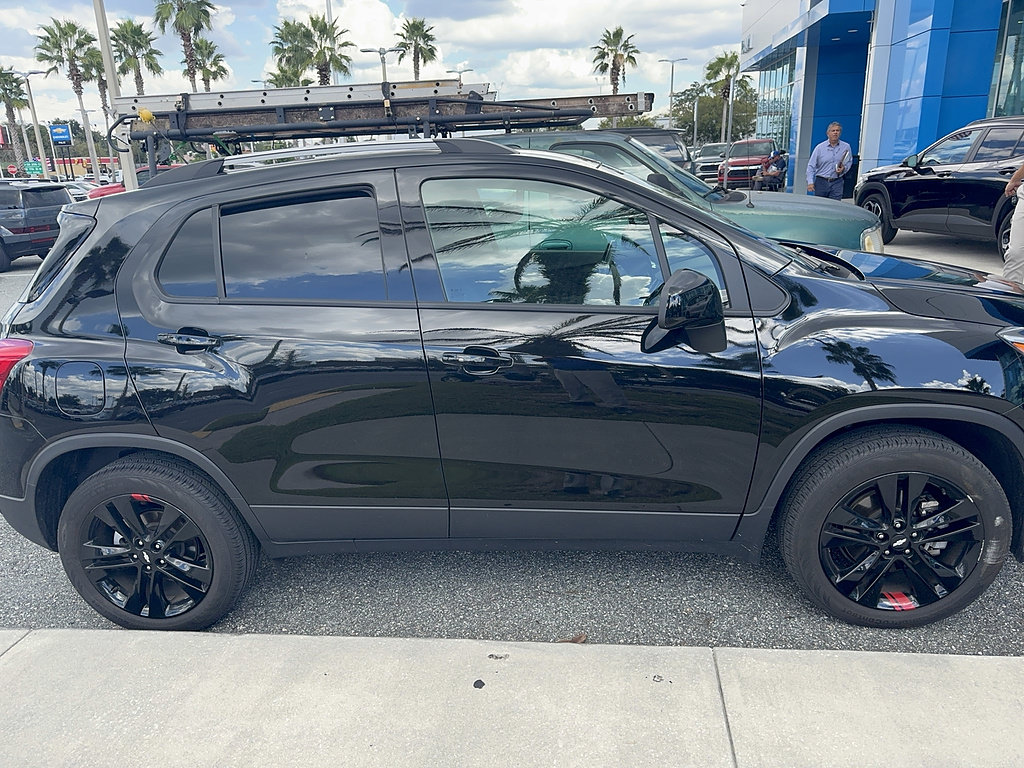 Certified 2022 Chevrolet Trax LT w/ Redline Edition AWD/4WD image 4