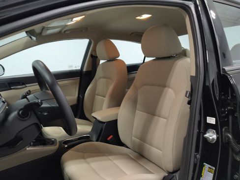 Used 2018 Hyundai Elantra SEL w/ Cargo Package image 17