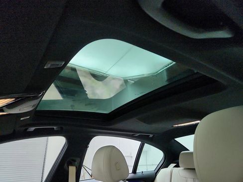 Used 2019 BMW 530i 530i w/ Convenience Package image 15