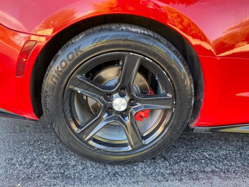 Used 2019 Chevrolet Camaro LT RWD image 16