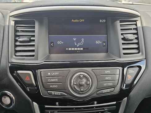 Used 2020 Nissan Pathfinder SV AWD/4WD image 18
