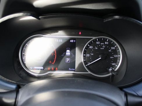 New 2025 Nissan Versa SV image 12