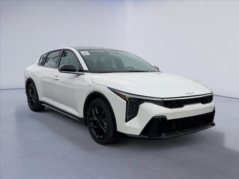 New 2025 Kia K4 GT-Line Turbo image 1