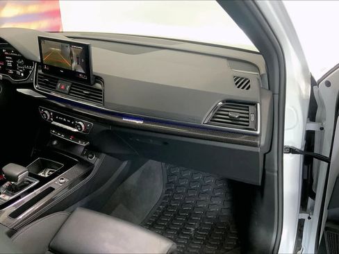 Used 2025 Audi SQ5 Premium Plus w/ Premium Plus Package image 23