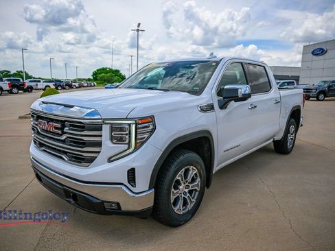Used 2024 GMC Sierra 1500 SLT RWD image 3