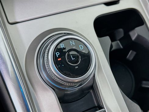 Used 2024 Ford Explorer Limited image 24