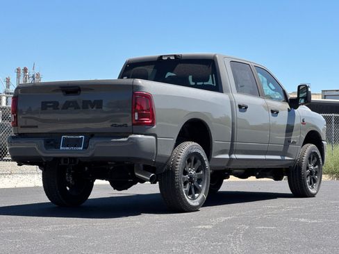 New 2026 RAM 2500 Big Horn AWD/4WD image 3