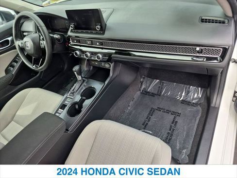 Certified 2024 Honda Civic EX image 25