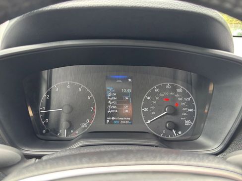 Used 2025 Toyota Corolla Cross LE image 40